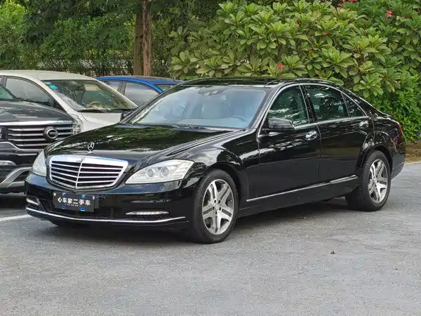 Mercedes-Benz S-Class 2010