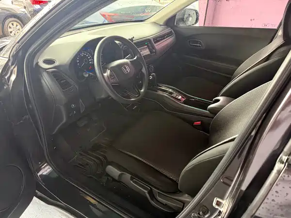 Honda Vezel 2016