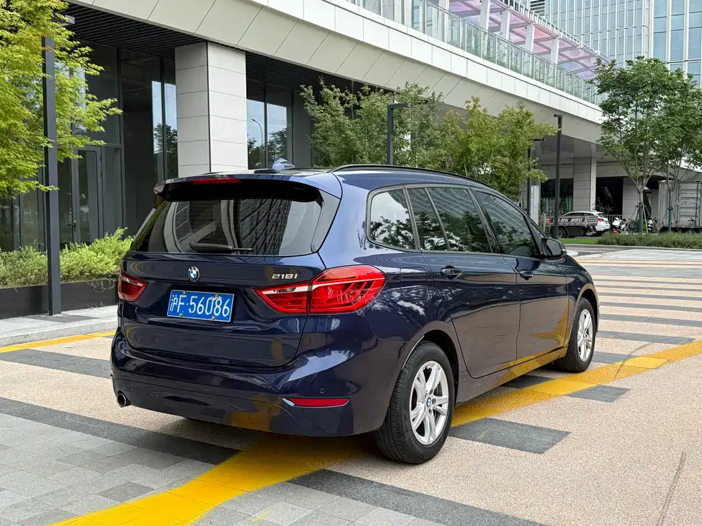 BMW 2 Series Wagon 2015 — фото 12