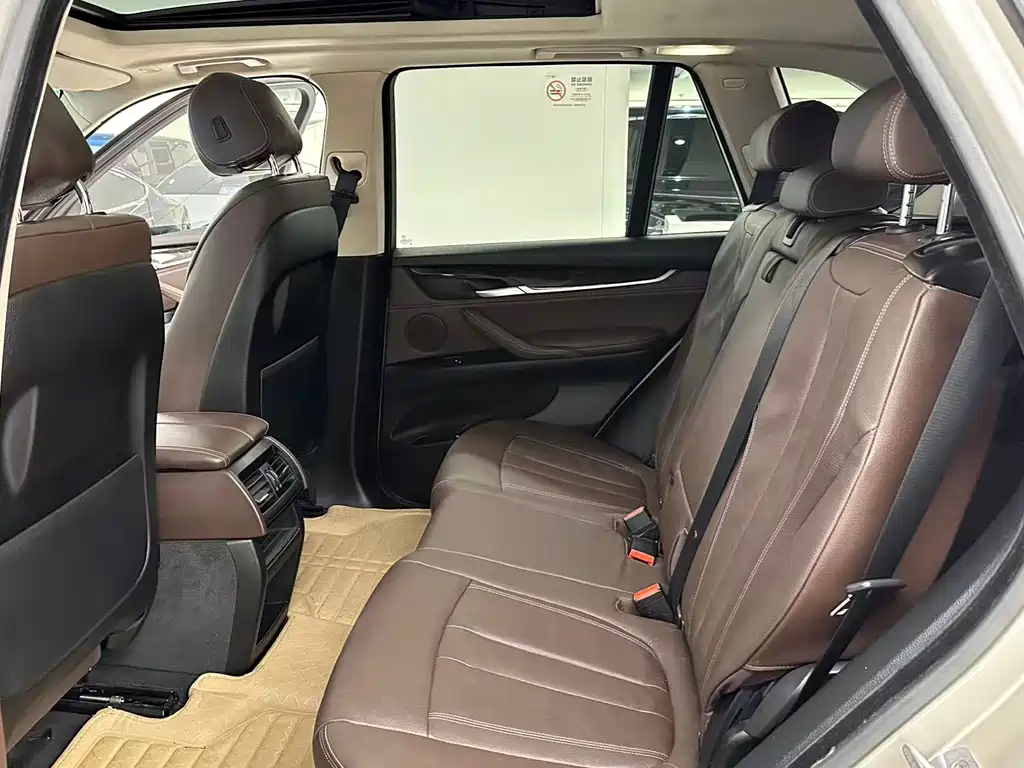 BMW X5 2014 — фото 14