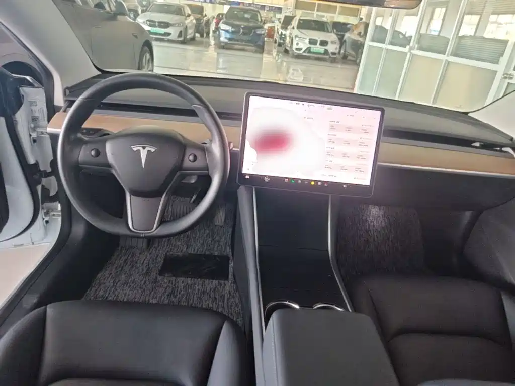 Tesla Model 3 2019 — фото 10