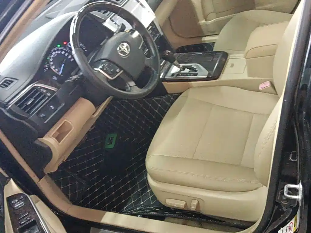 Toyota Camry 2016 — фото 11