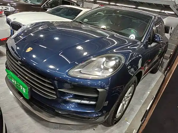 Porsche Macan 2021