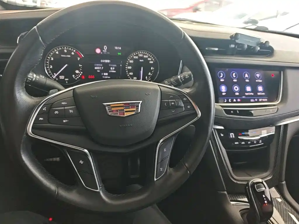 Cadillac XT5 2020 — фото 10