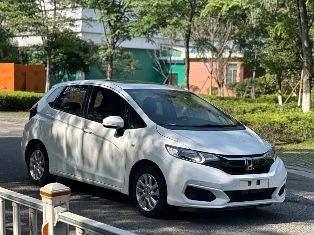 Honda Fit 2018 — фото 3