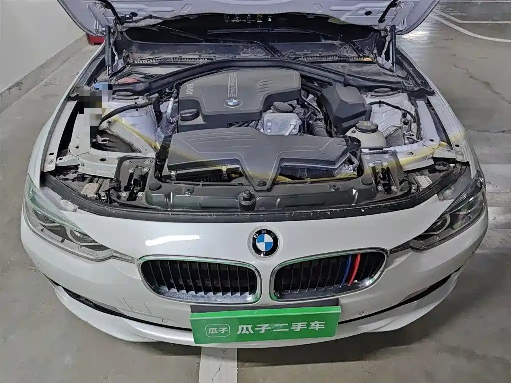 BMW 3 Series 2016 — фото 16