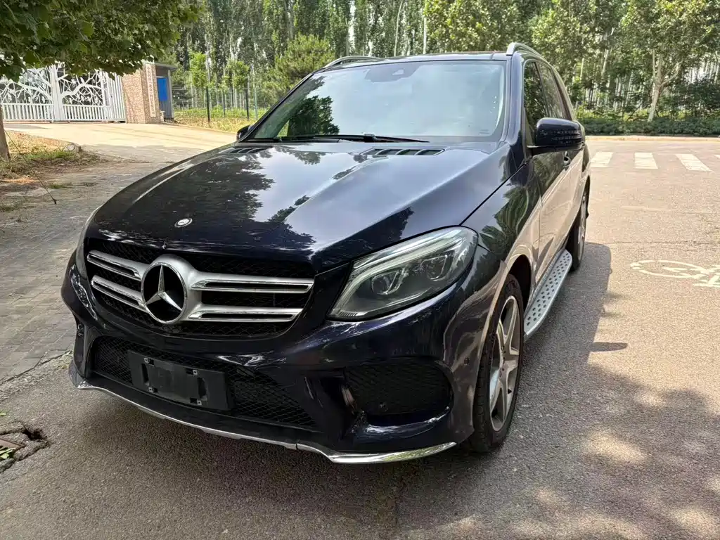 Mercedes-Benz GLE 2016 — фото 1