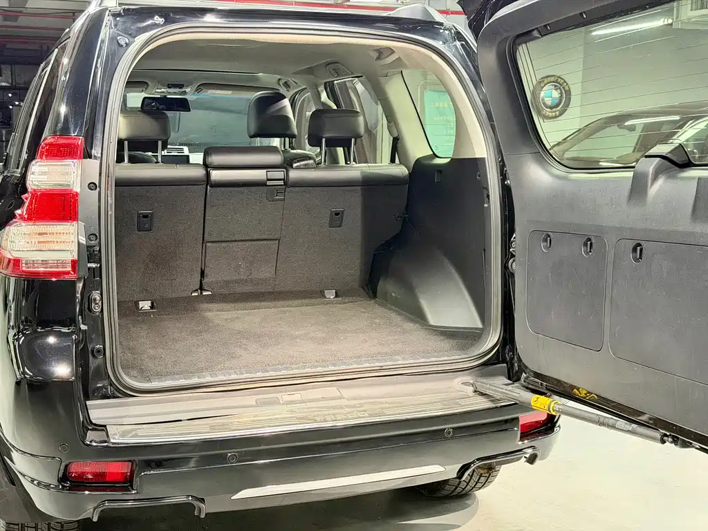 Toyota Prado 2017 — фото 11