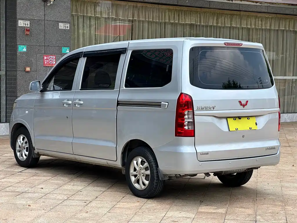 Wuling Hongguang V 2021 — фото 11