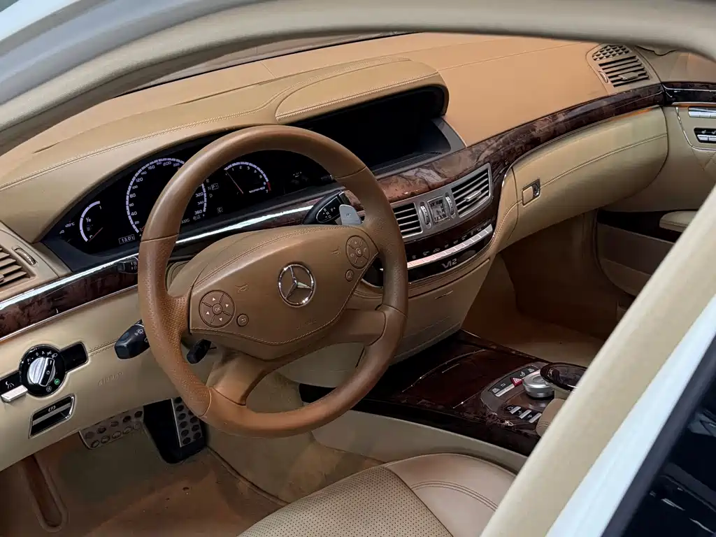 Mercedes-Benz S-Class AMG 2011 — фото 15
