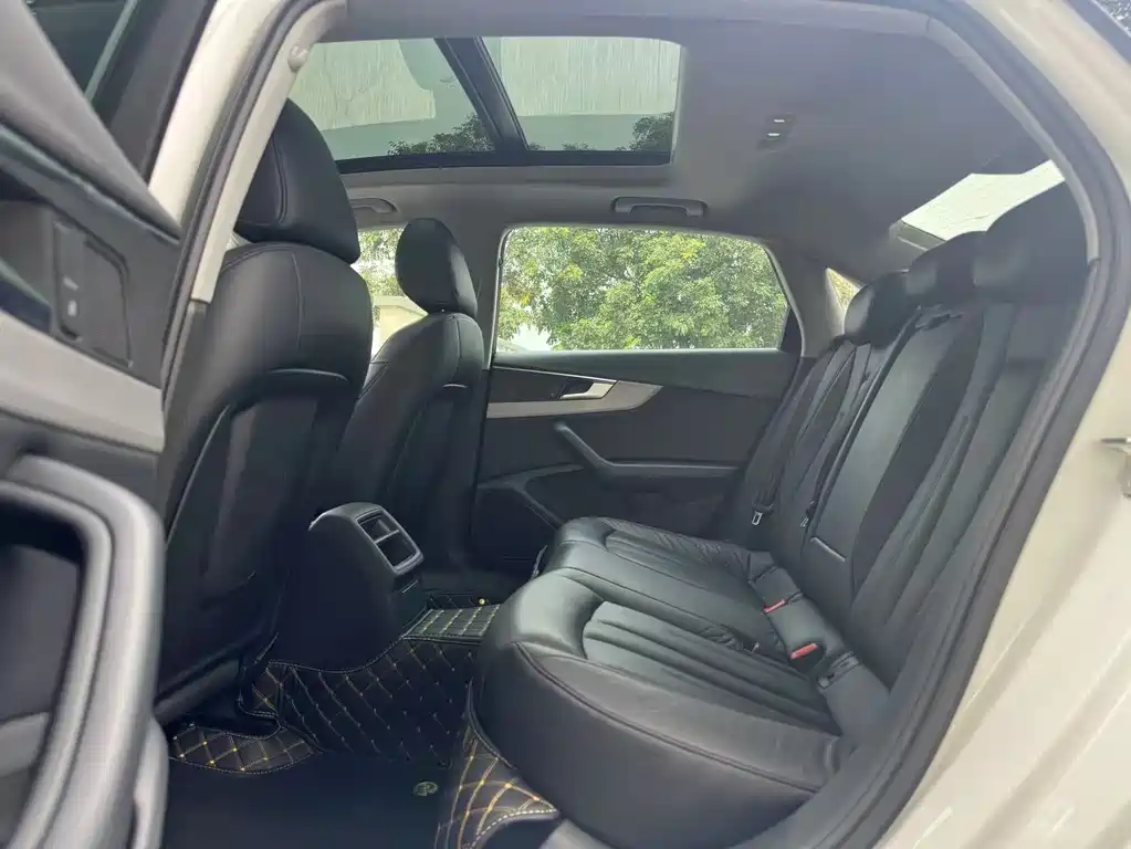 Audi A4L 2018