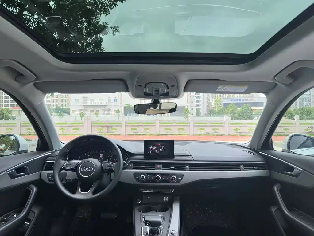 Audi A4L 2018