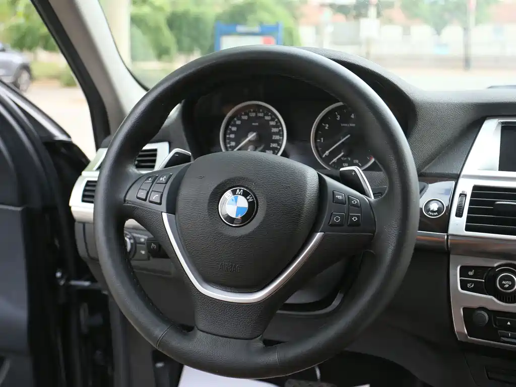 BMW X6 2013 — фото 10