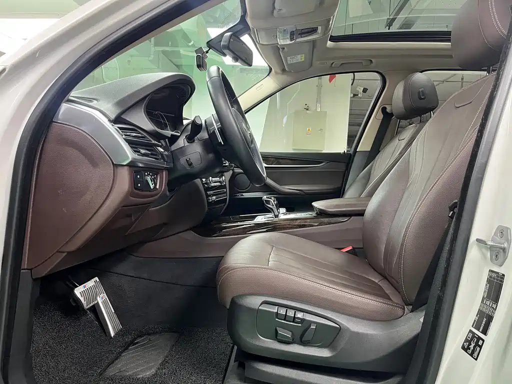 BMW X5 2018 — фото 11