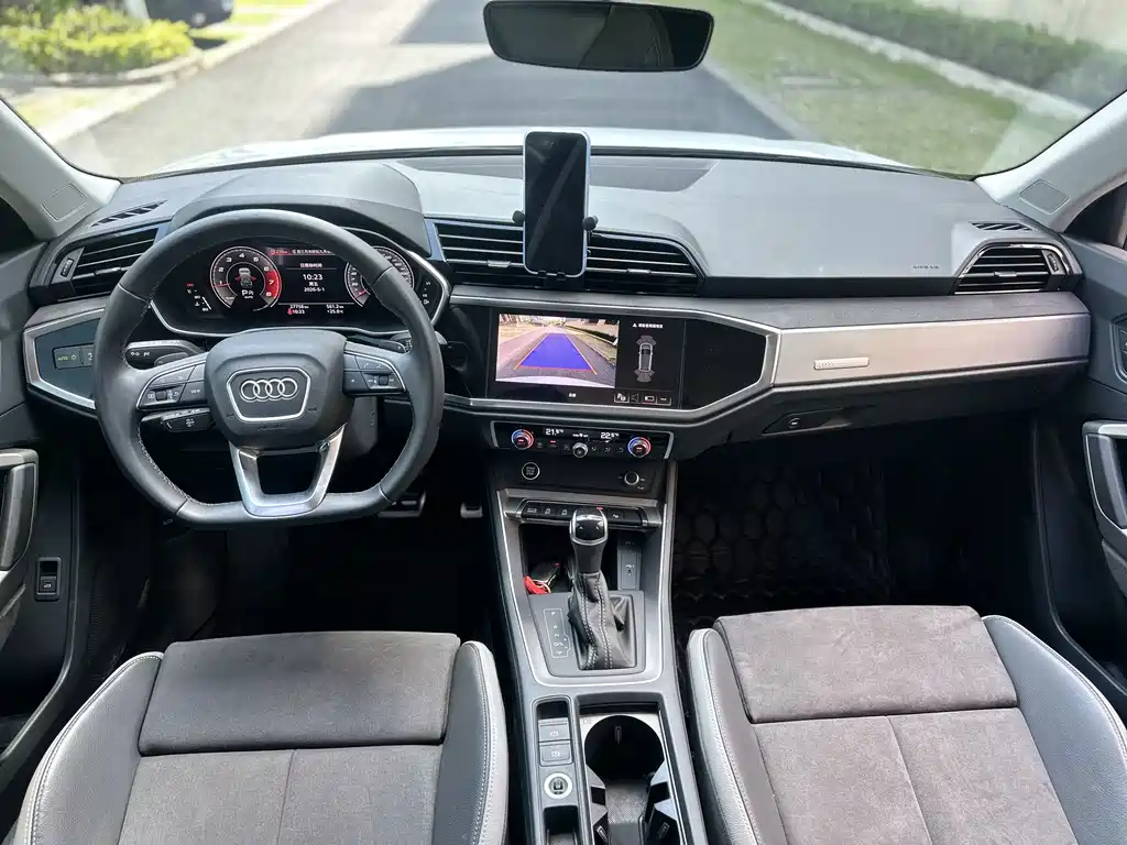 Audi Q3 2023 — фото 7