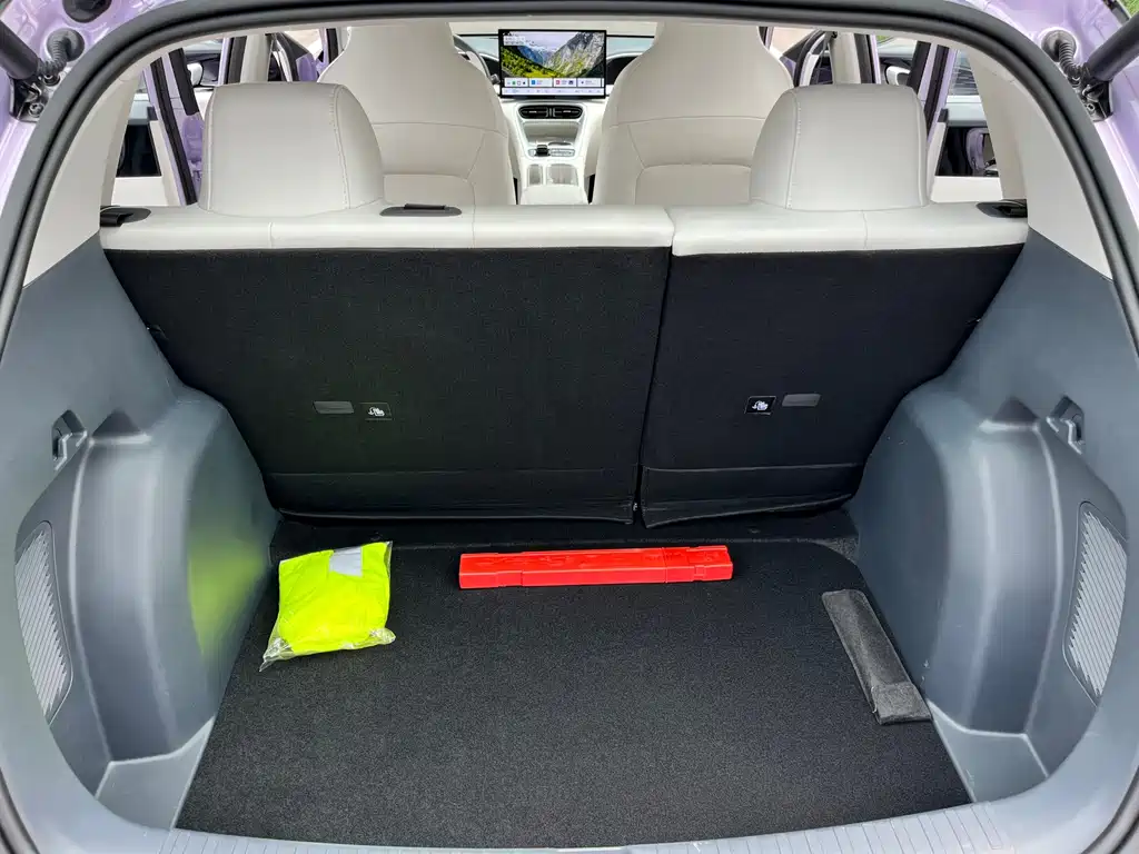 Geely Galaxy Starwish 2025 — фото 16