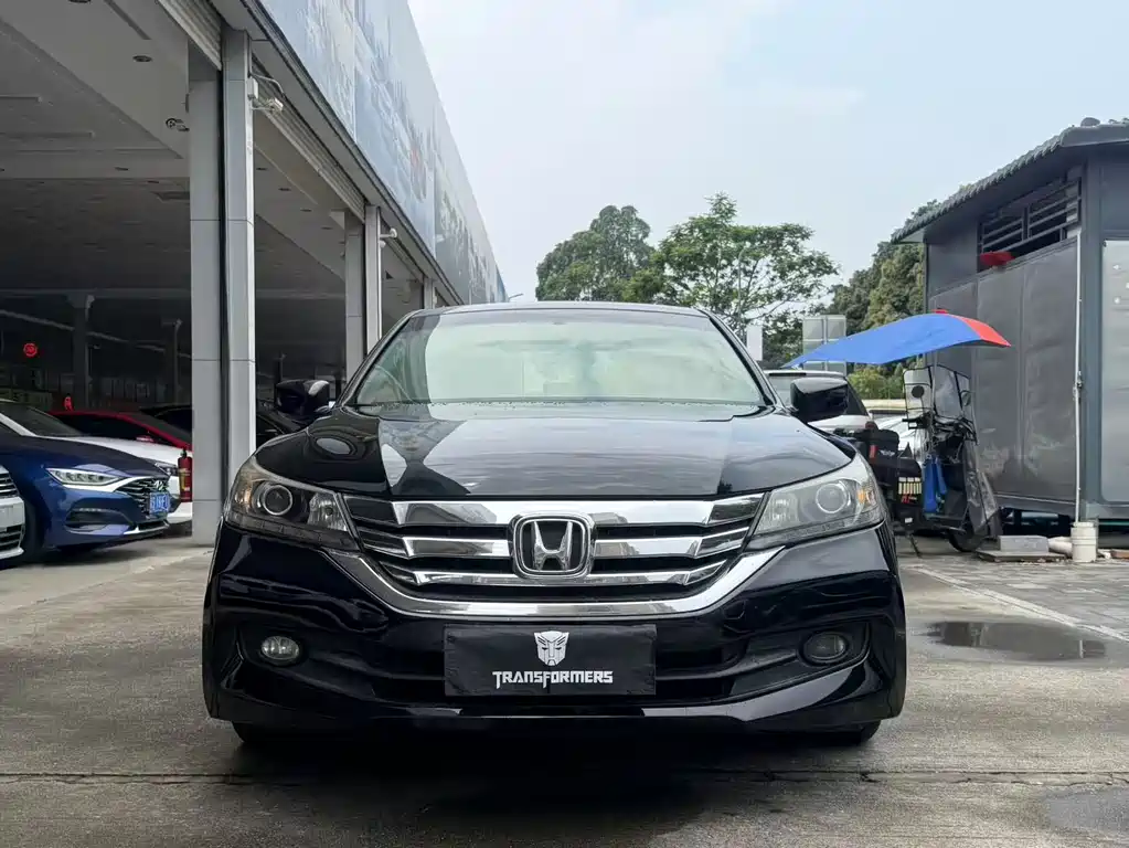 Honda Accord 2015 — фото 2