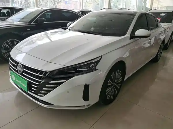 Nissan Teana 2022