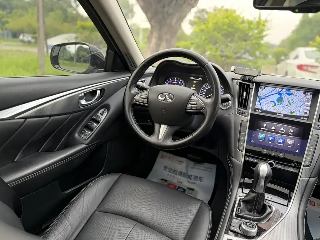 Infiniti Q50L 2017 — фото 15
