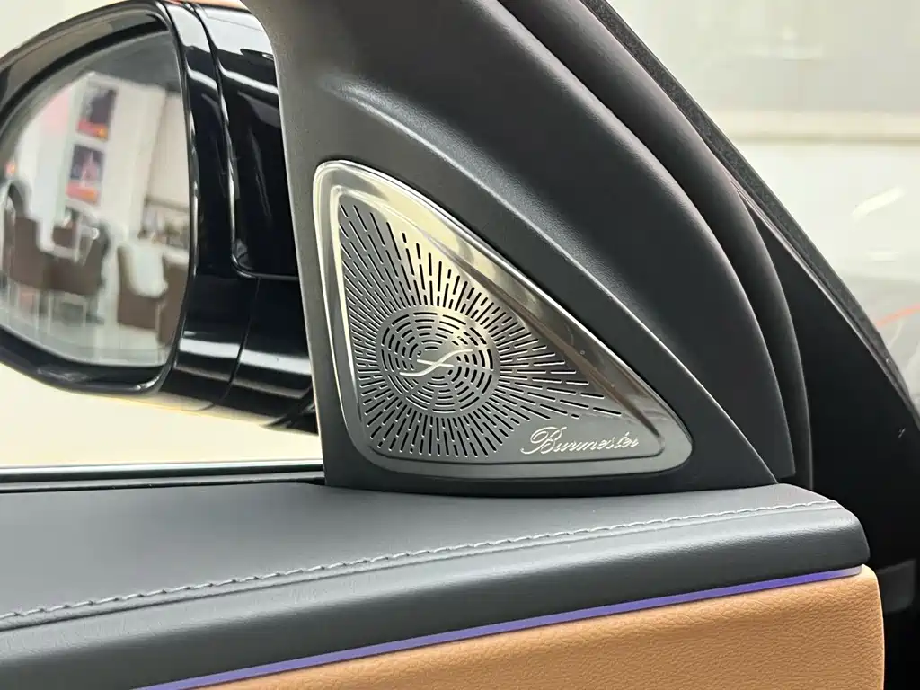 Mercedes-Benz E-Class 2025 — фото 18