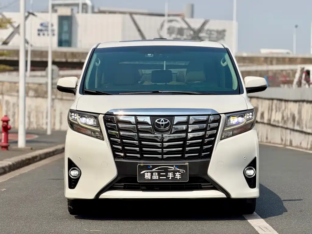 Toyota Alphard 2017 — фото 2