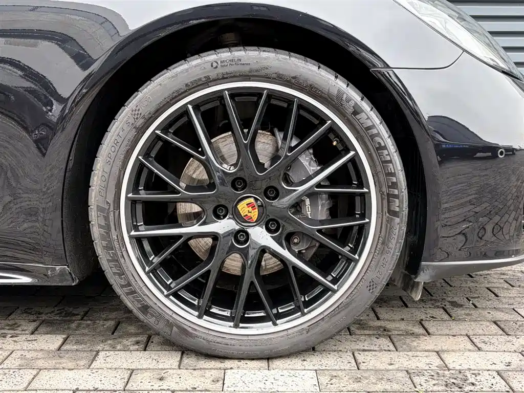 Porsche Panamera 2023 — фото 10