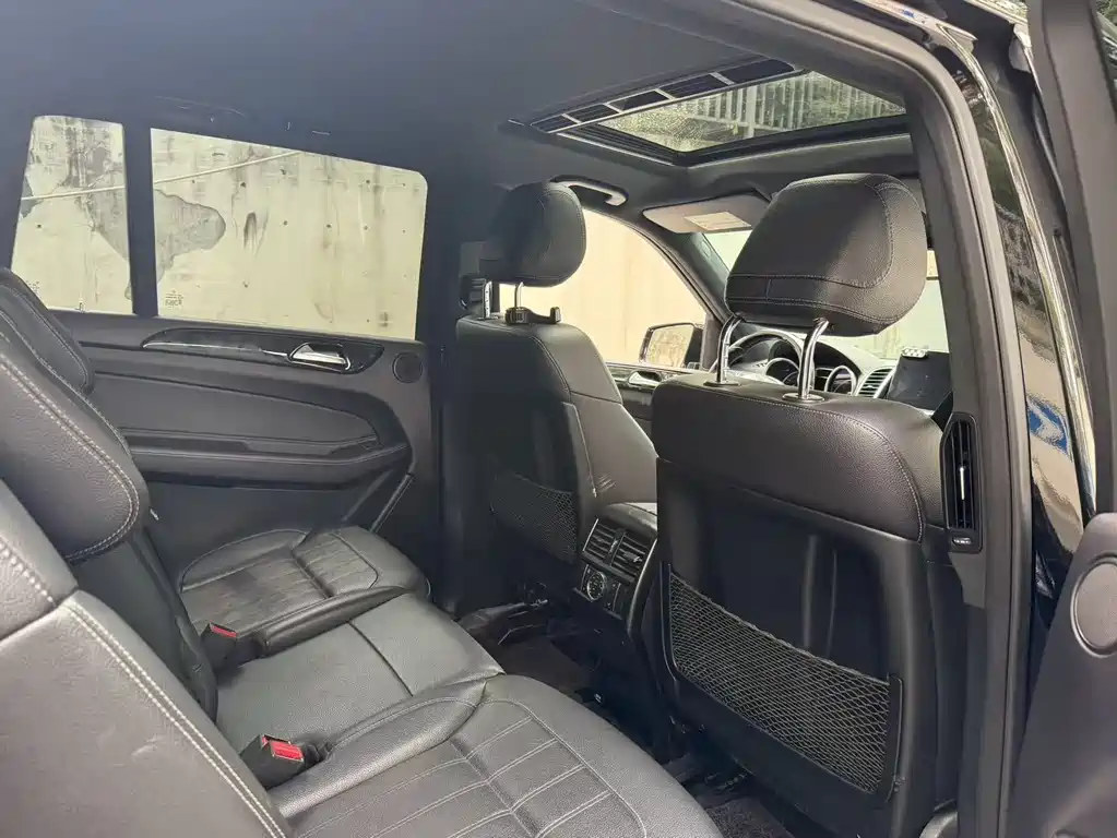 Mercedes-Benz GLS 2017 — фото 11