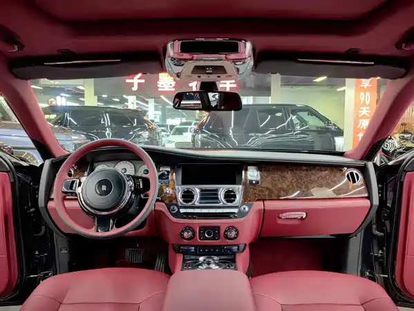 Rolls-Royce Ghost 2010