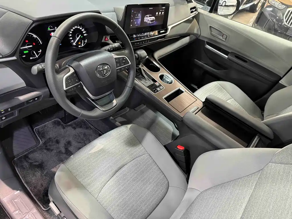 Toyota Sienna 2026 — фото 14