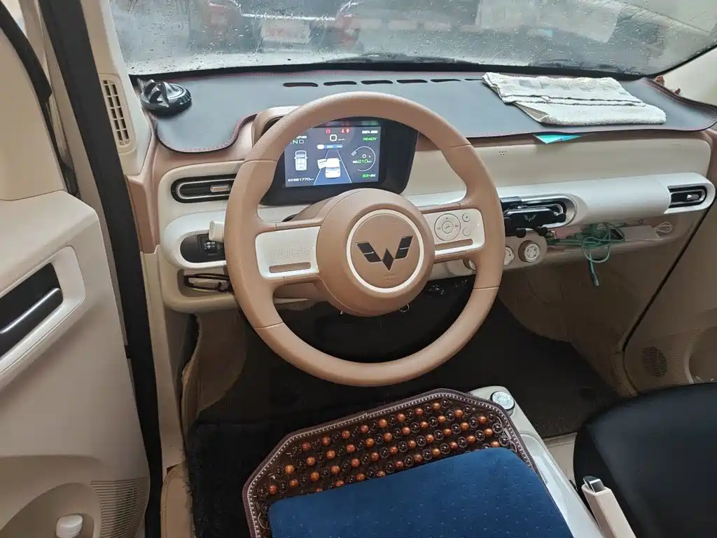 Wuling Hongguang MINIEV 2025