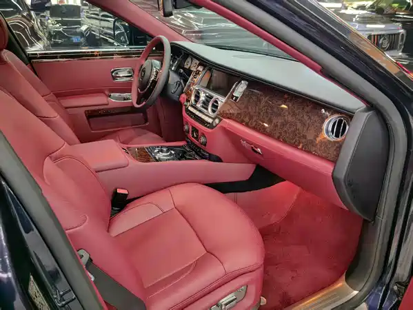 Rolls-Royce Ghost 2010