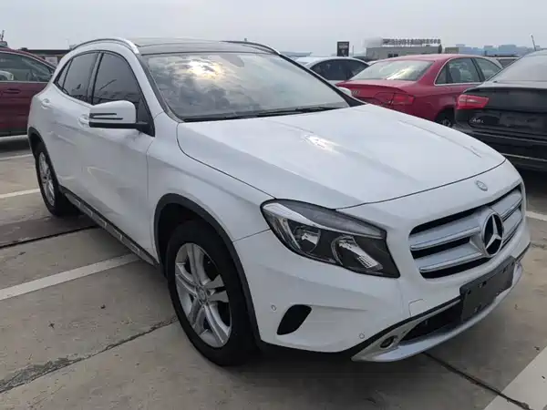 Mercedes-Benz GLA 2016