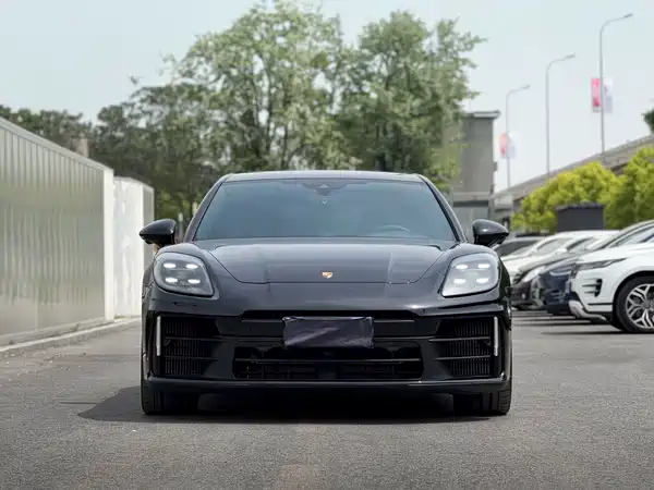 Porsche Panamera 2024