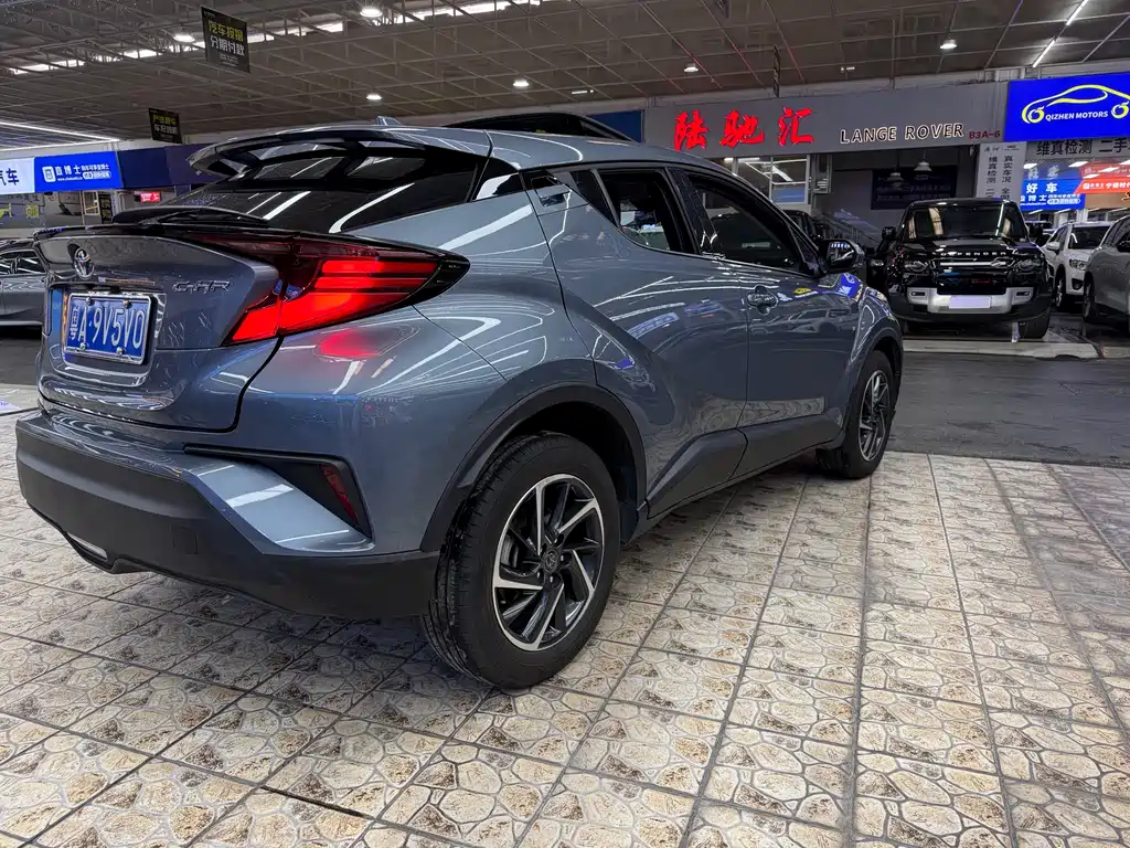 Toyota C-HR 2023 — фото 5