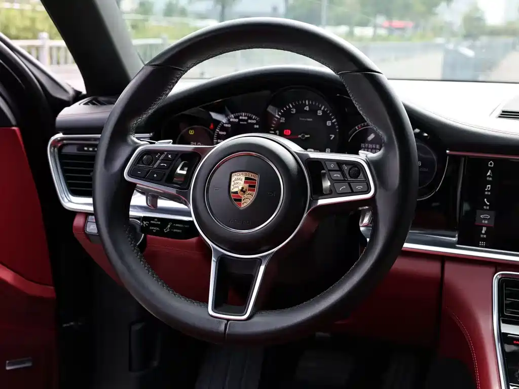 Porsche Panamera 2017 — фото 8