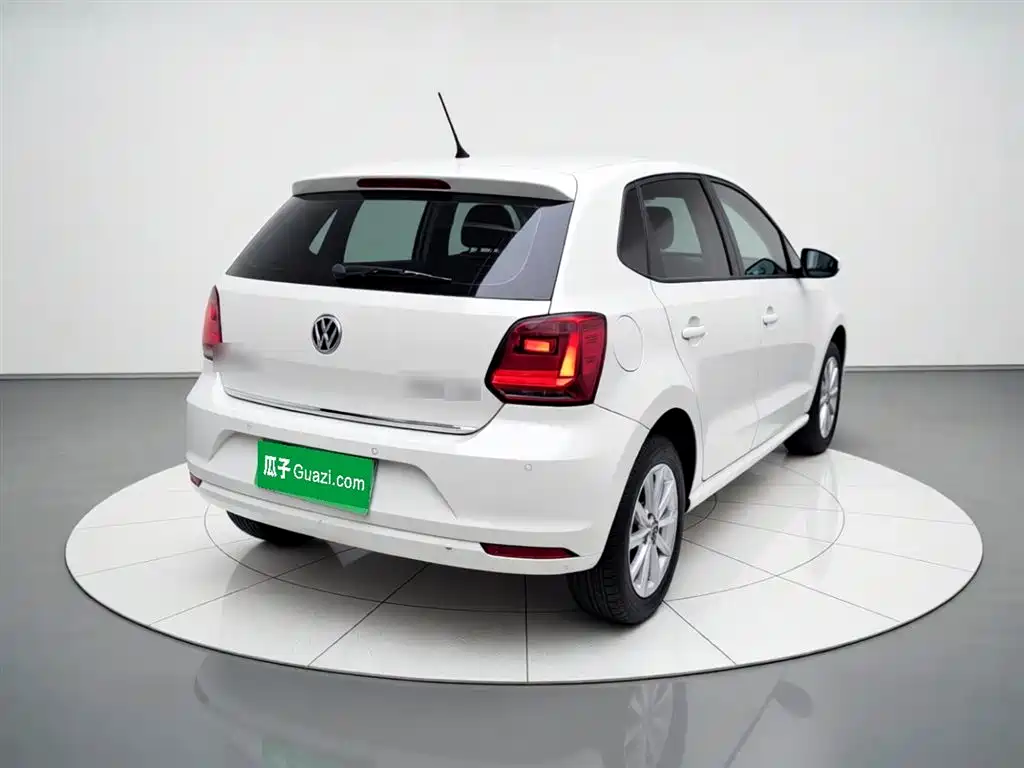 Volkswagen Polo 2015 — фото 6