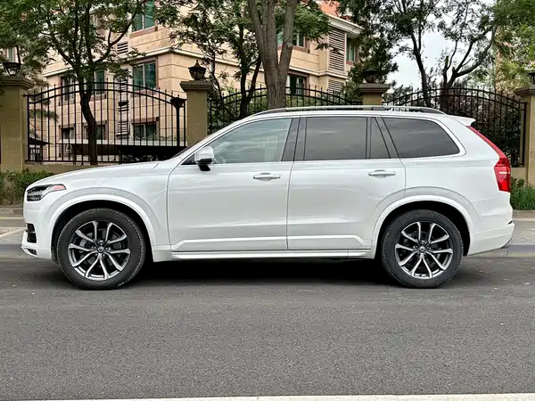 Volvo XC90 2016