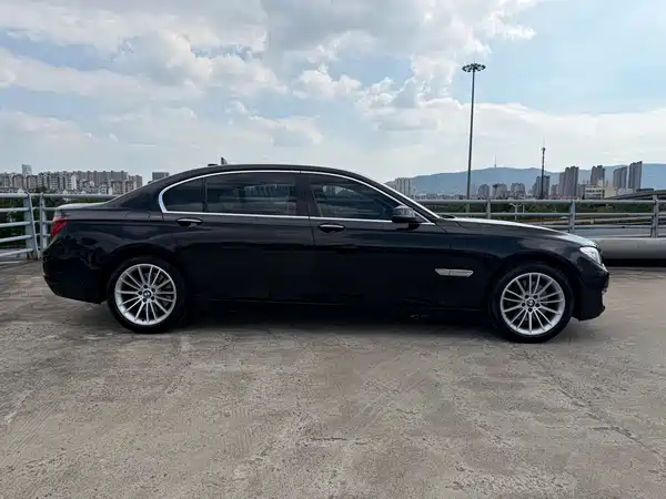 BMW 7 Series 2015