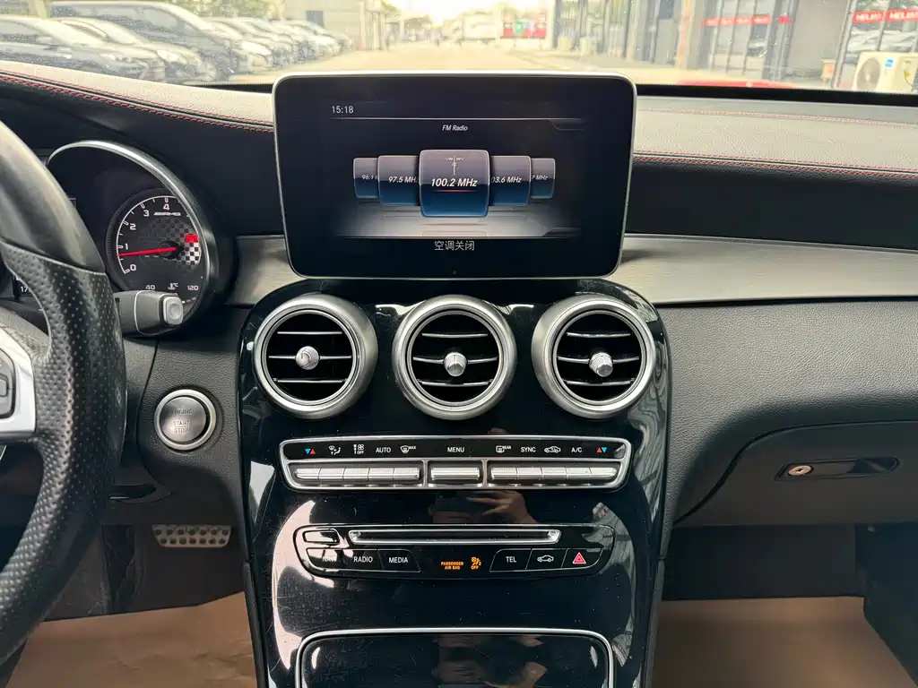 Mercedes-Benz GLC AMG 2017 — фото 11