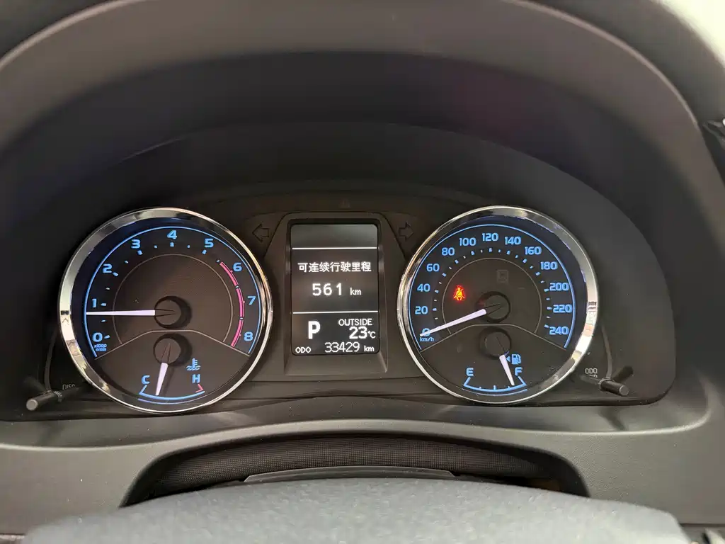 Toyota Corolla 2017 — фото 16