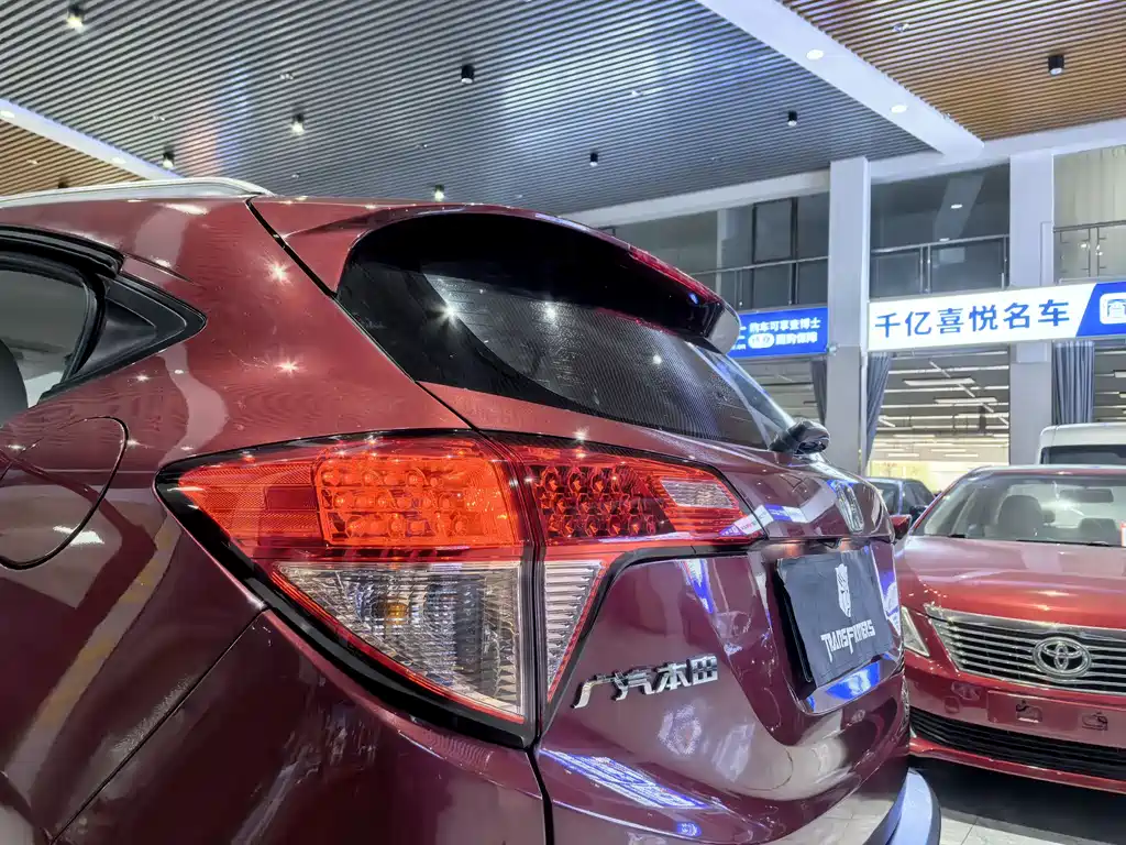 Honda Vezel 2015 — фото 16