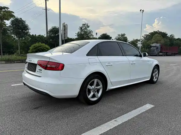 Audi A4L 2013