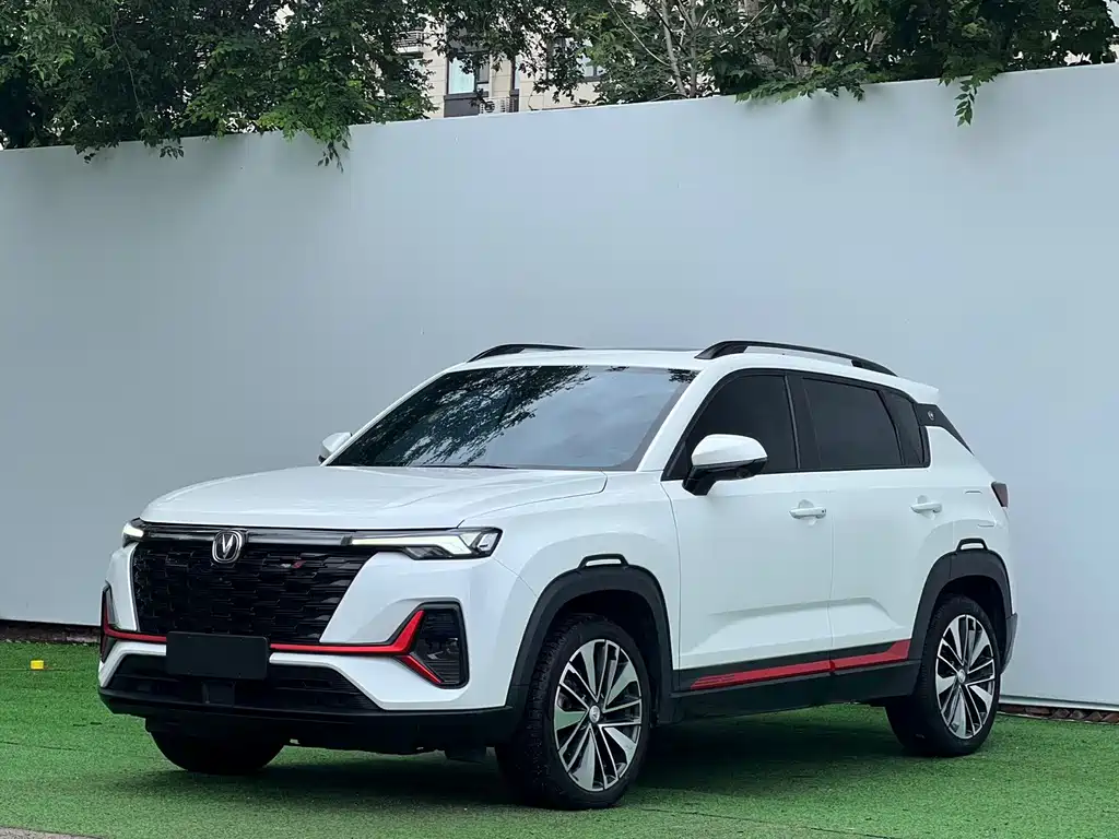 Changan CS35PLUS 2023 — фото 1