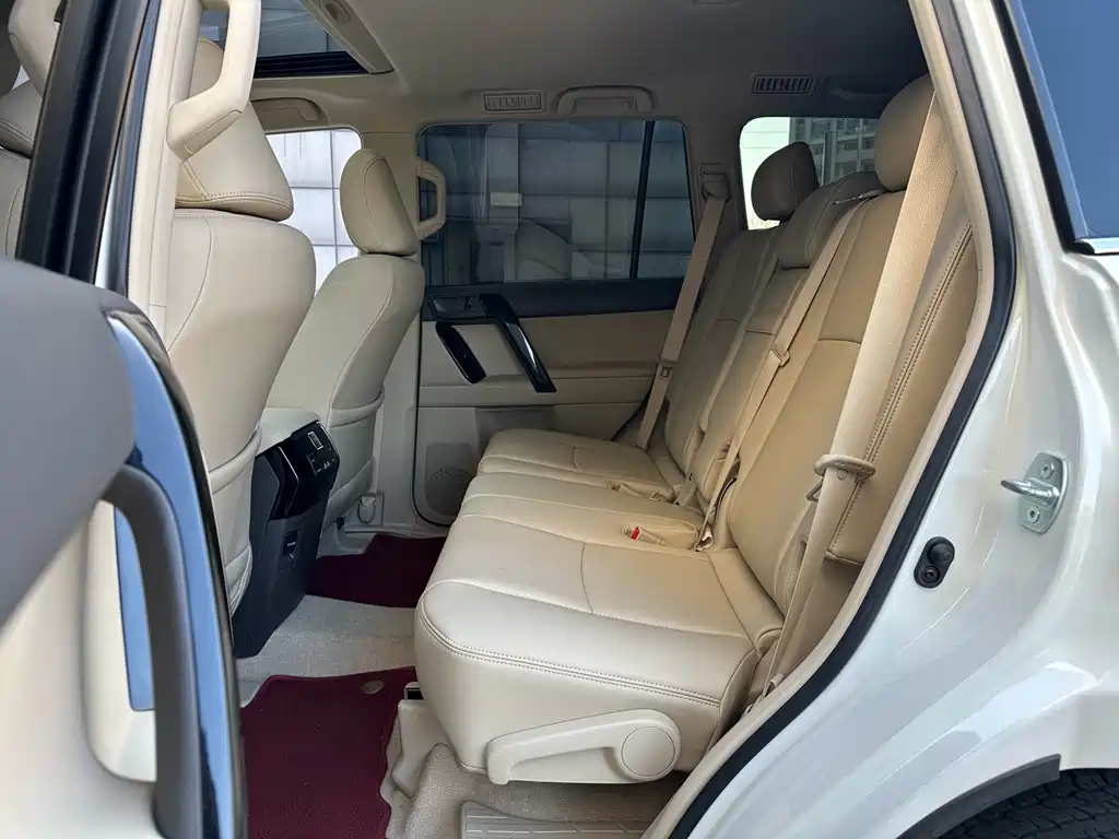 Toyota Prado 2018 — фото 12