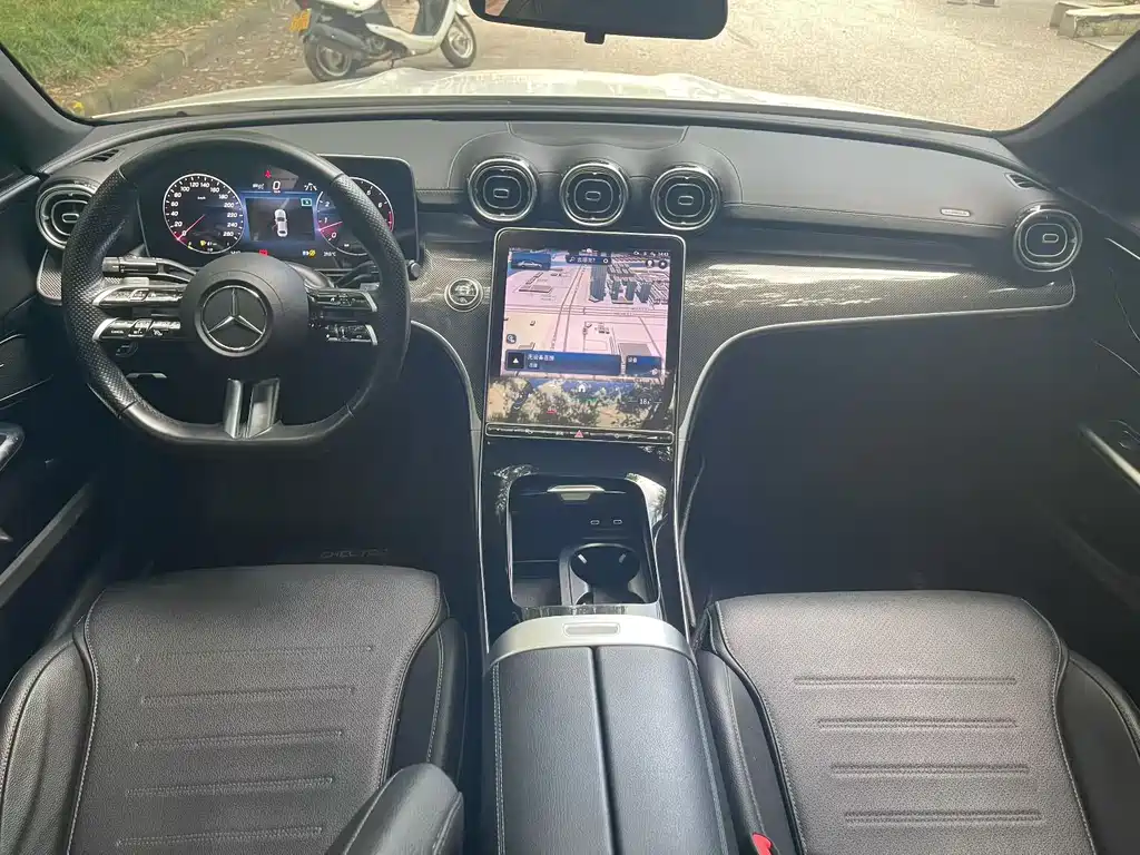 Mercedes-Benz C-Class 2023 — фото 5
