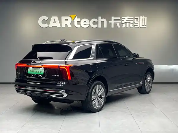 Hongqi E-HS9 2022