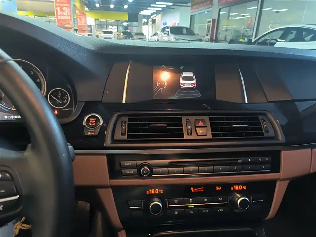 BMW 5 Series 2016 — фото 13
