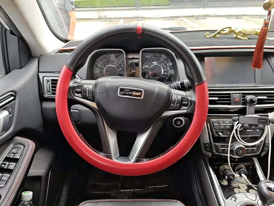 Zotye Damai X5 2015 — фото 15