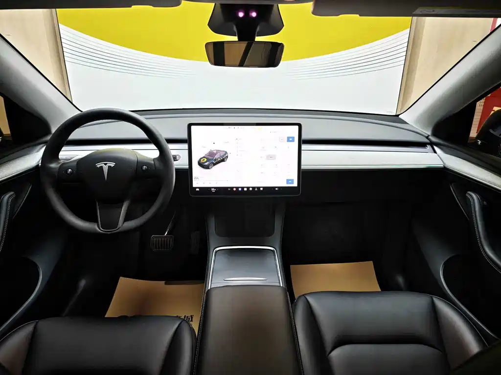 Tesla Model Y 2024 — фото 9
