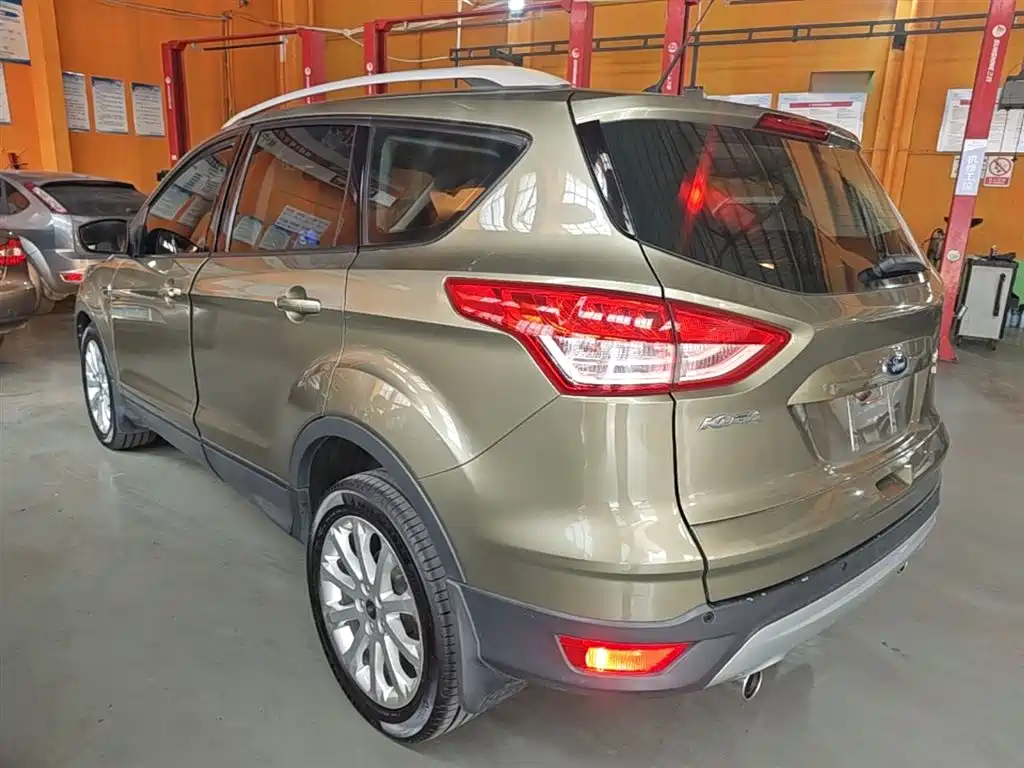 Ford Kuga 2014 — фото 5